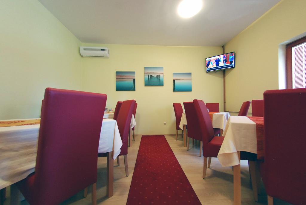 Hotel Arizona Sarajevo Lukavica Exterior foto
